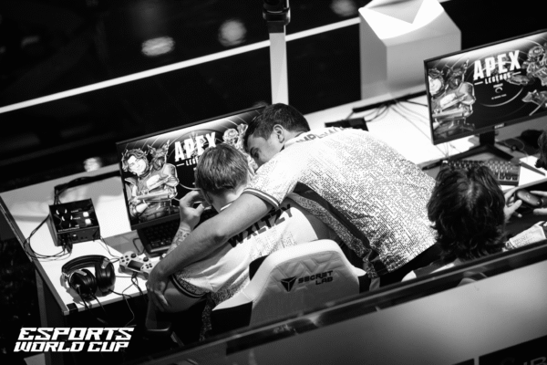 الضغط النفسي في الرياضات الإلكترونية: كيف يستعد نجوم كأس العالم لمواجهة التوتر؟