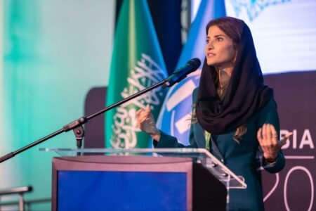 روان البتيري رئيسًا تنفيذيًا للاتحاد السعودي للرياضات الإلكترونية: قيادة وطنية شابة تقود التحول
